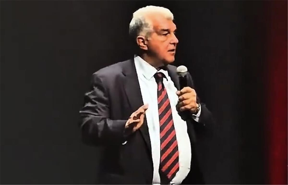 لابورتا يحسم موقف برشلونة من استعادة ليونيل ميسي