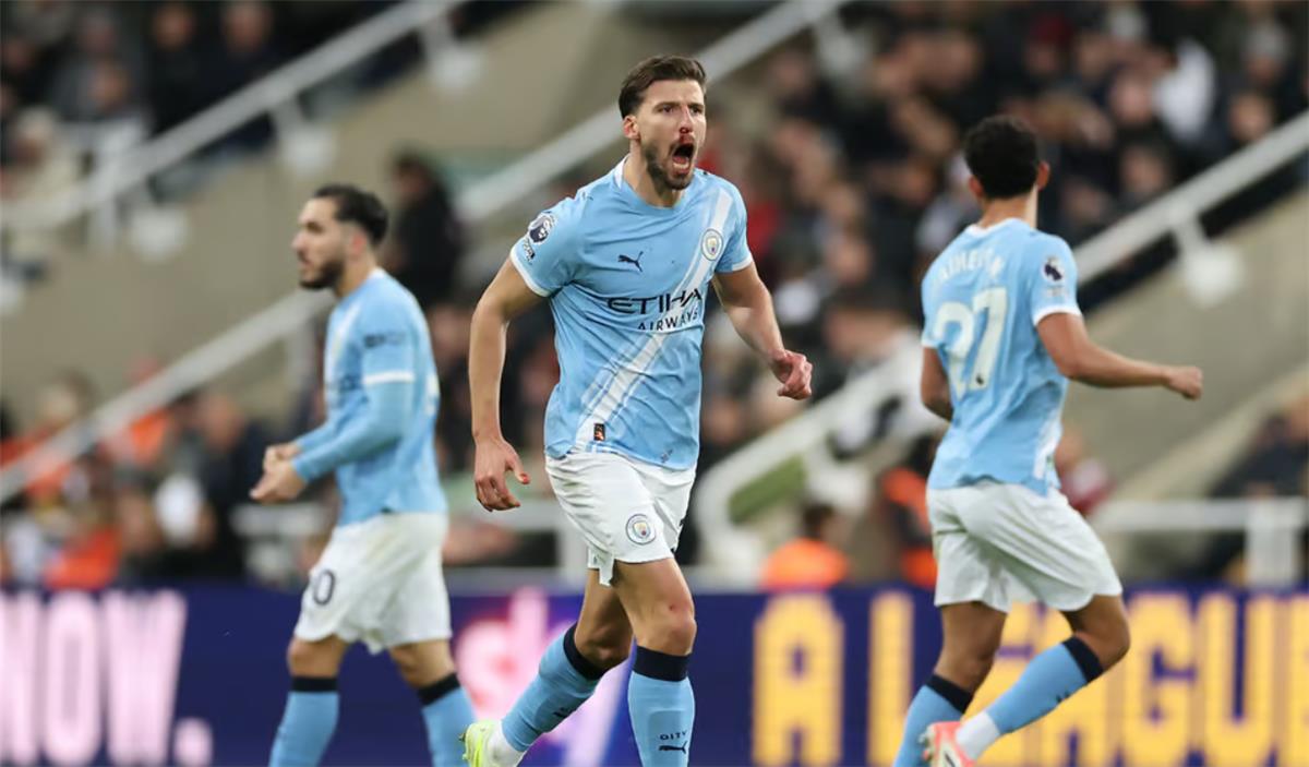 روبن دياز يستنكر قرار التحكيم أمام نيوكاسل: لا يوجد منطق