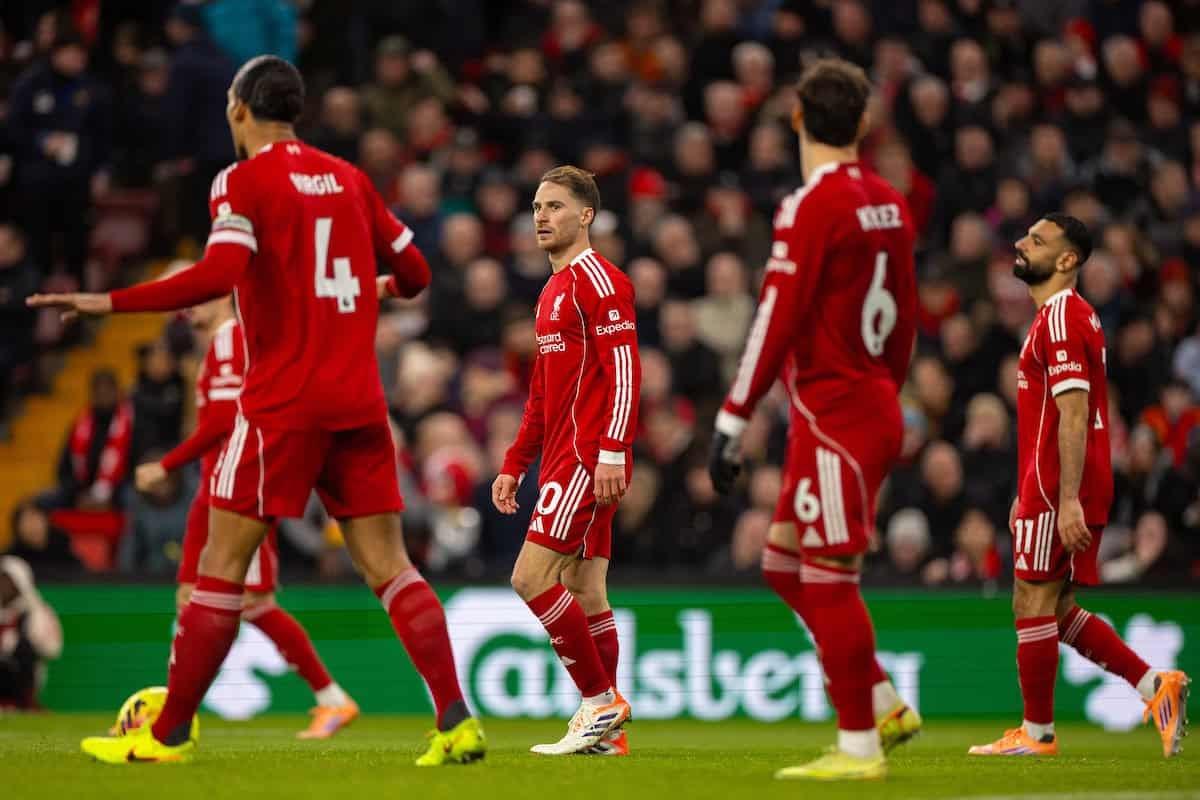 جارديان: صوته كان صاخبًا.. لاعب ليفربول ارتجف غضبًا بعد السقوط أمام نوتينجهام