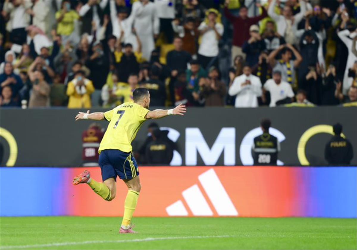 فيديو.. النصر يمطر شباك الخليج برباعية في الدوري السعودي 