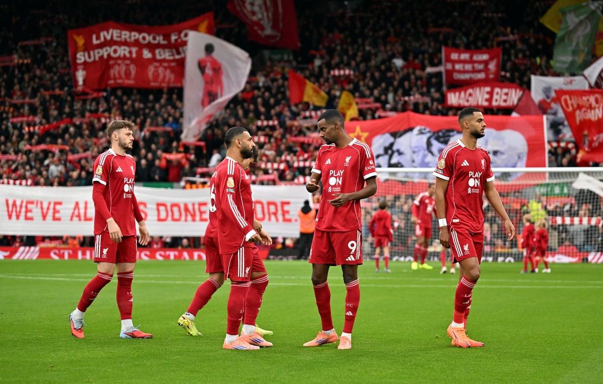 ستيف نيكول: بعد محمد صلاح وفان دايك.. لاعب ليفربول اختفى تمامًا هذا الموسم