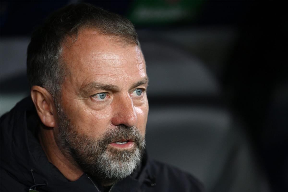 نال إشادة مساعدي أنشيلوتي.. برشلونة يجهز عرضًا للتعاقد مع صفقة برازيلية