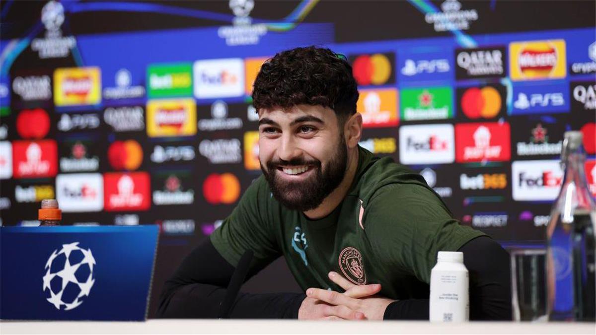 جفارديول قبل مواجهة ليفركوزن: أداؤنا جيد هذا الموسم.. وجائزة أفضل لاعب لم تسعدني