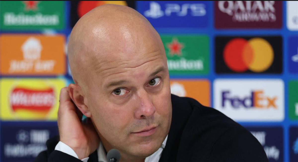 سلوت: لم أتوقع التواجد بهذا الموقف.. نتائج ليفربول لا تليق به وتلقيت صفقة قوية 