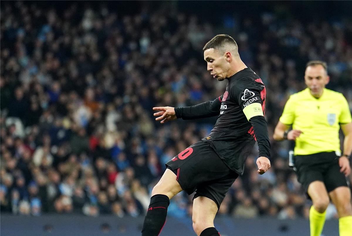 جريمالدو يسجل هدف باير ليفركوزن الأول أمام مانشستر سيتي