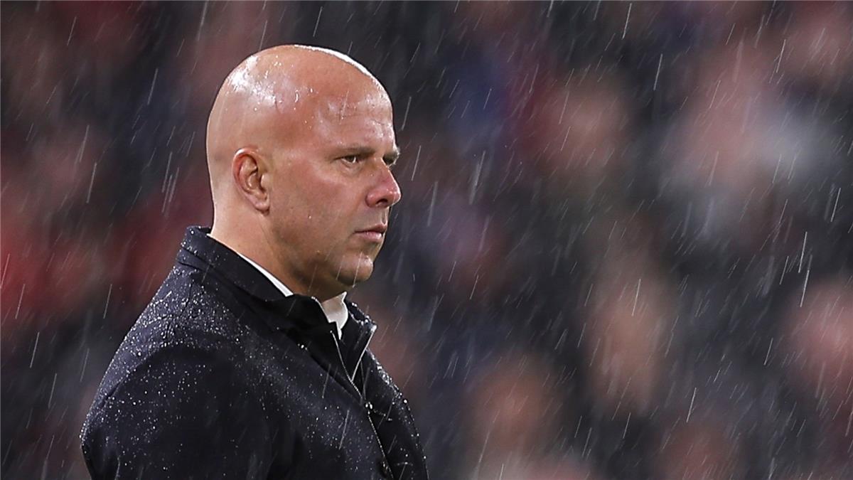 سلوت قبل مواجهة آيندهوفن: لدينا فرصة لإظهار رد فعل.. وأتحمل مسؤولية ما يحدث في ليفربول