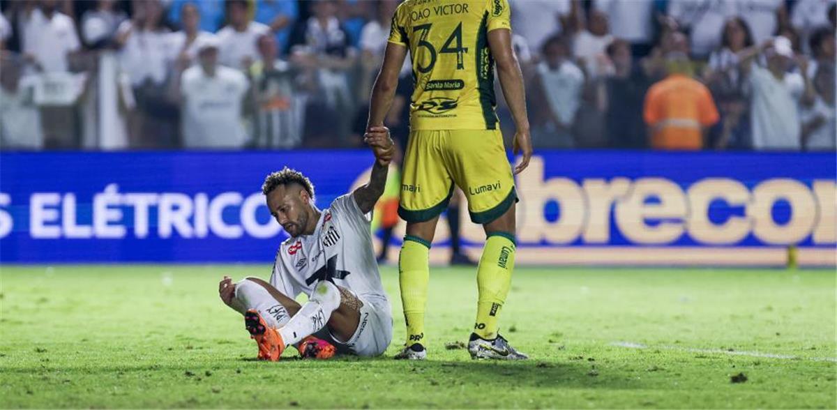 عامل إضافي يهدد مشاركة نيمار مع البرازيل في كأس العالم