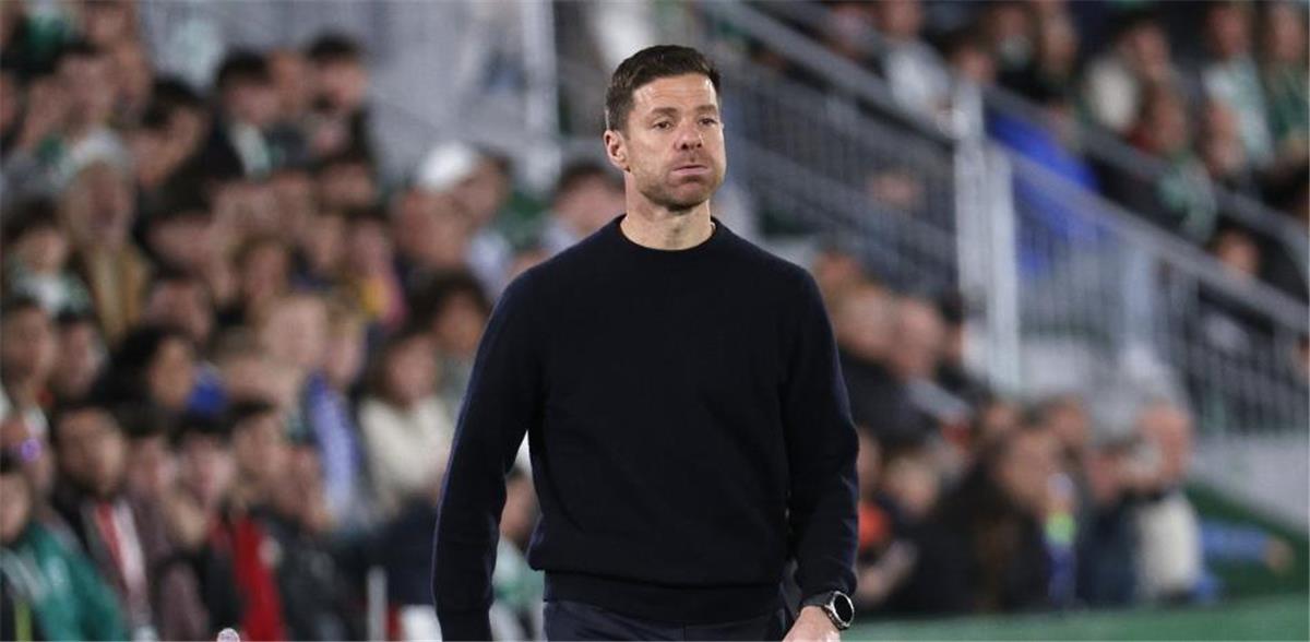 فالدانو: ألونسو يعاني الأمرين ويفتقد شيئًا هامًا في ريال مدريد