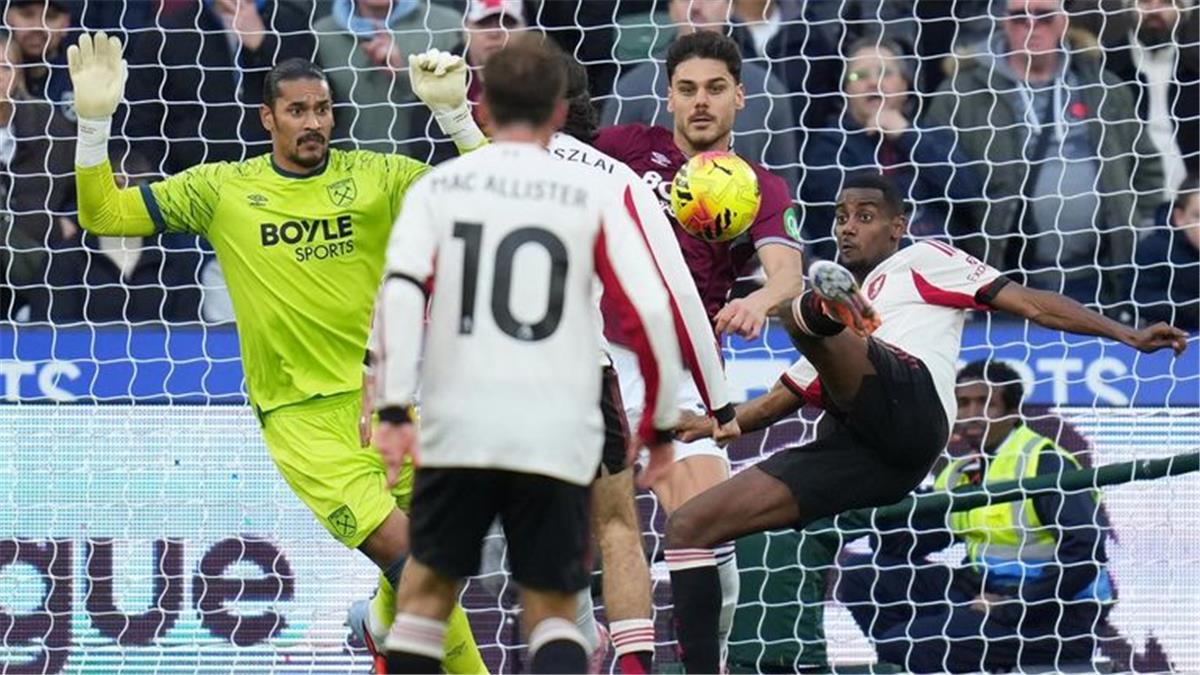 رجل مباراة ليفربول ووست هام في الدوري الإنجليزي