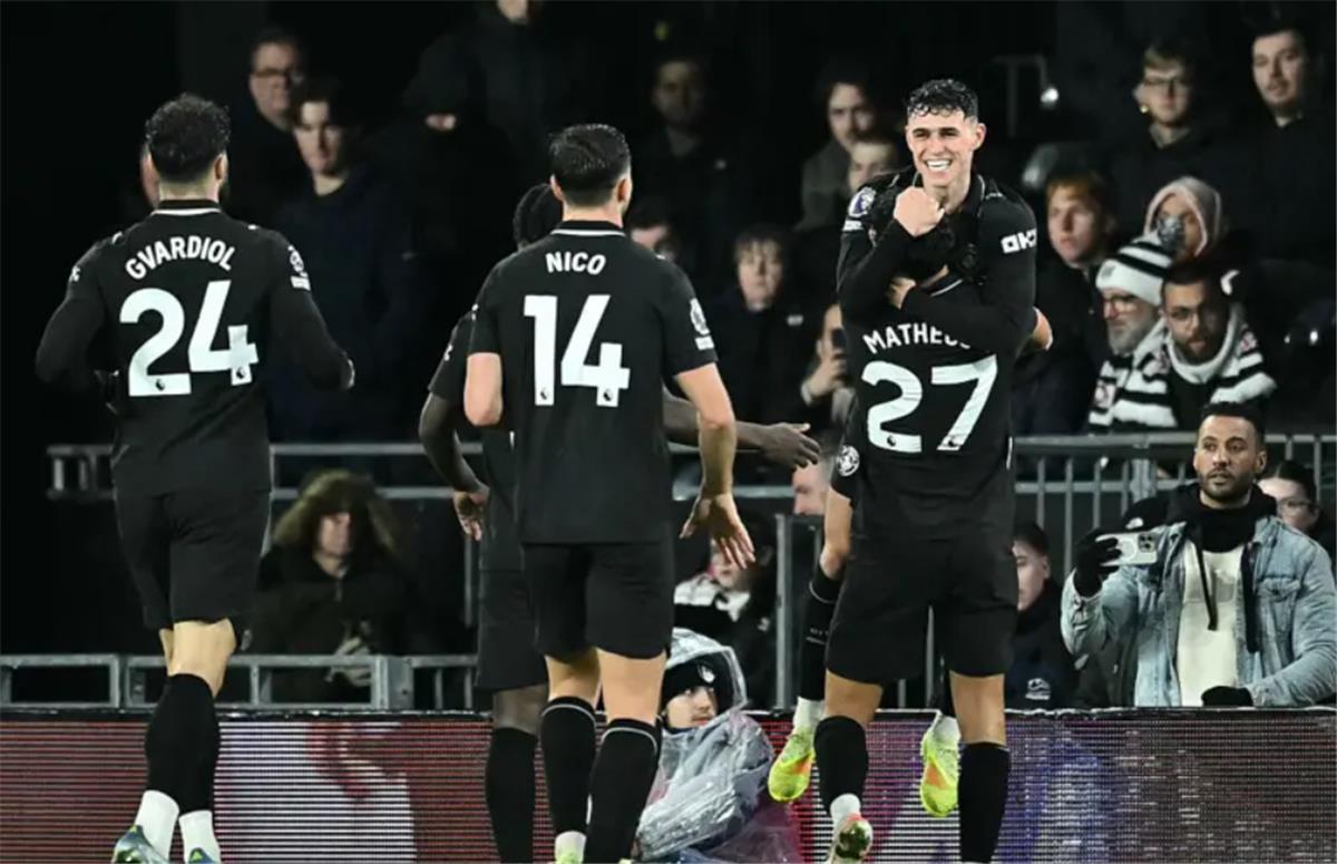 فيديو | فودين يسجل هدف مانشستر سيتي الثالث.. وسميث رووي يرد بالأول لـ فولهام