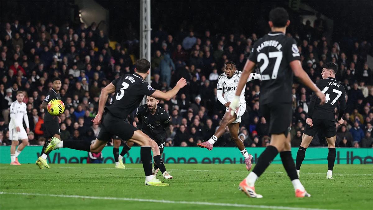 فيديو | 9 أهداف في مباراة نارية.. مانشستر سيتي يتخطى فولهام بشق الأنفس بـ الدوري الإنجليزي