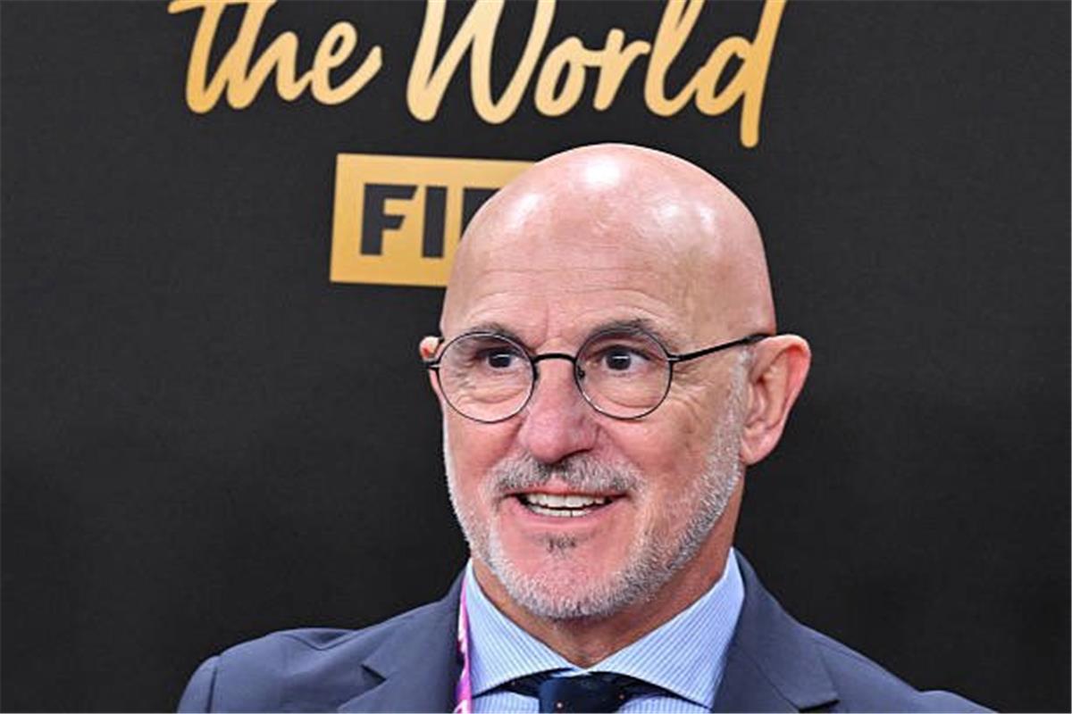 مدرب منتخب إسبانيا: شيء واحد يقلقني في كأس العالم.. ولن نضعف بإشادات المنافسين