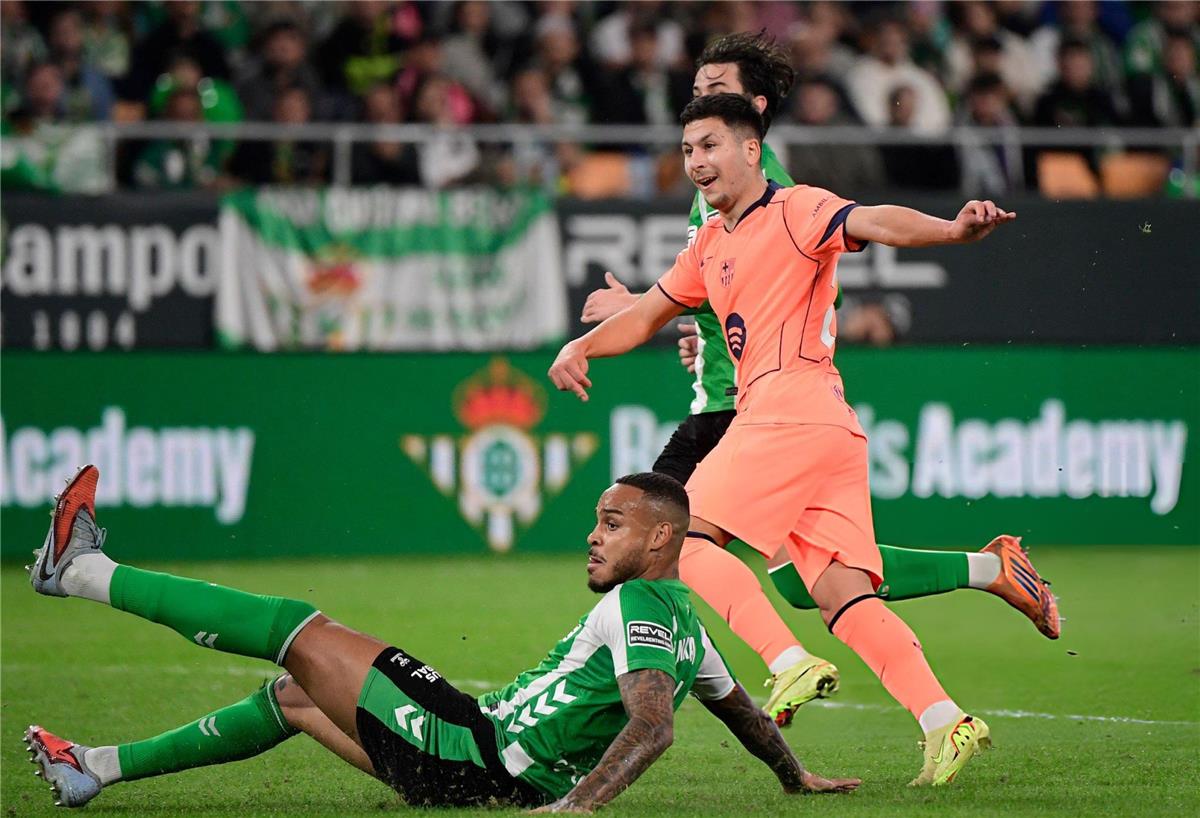 فيديو | باردجي يسجل هدف برشلونة الثالث وتوريس يبصم على الهاتريك أمام ريال بيتيس