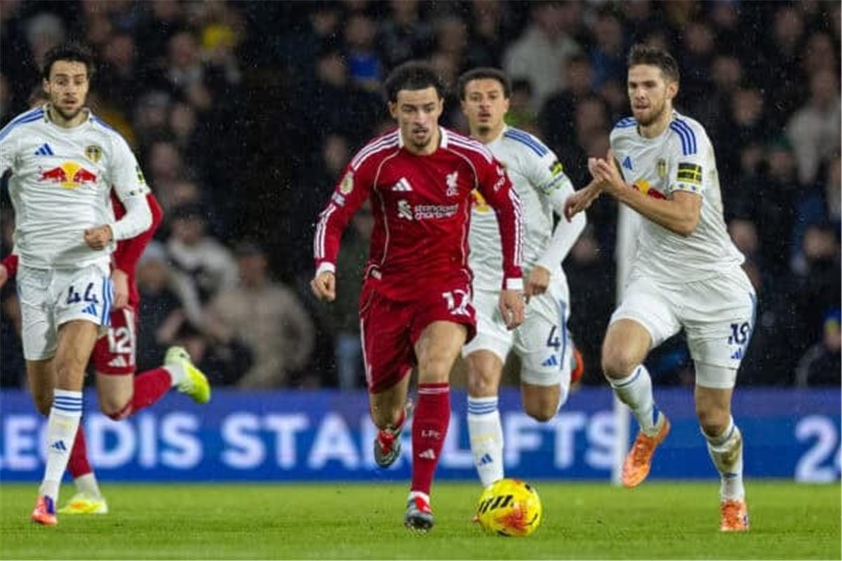 فيديو | في الوقت القاتل.. ليدز يونايتد يسجل هدف التعادل الثالث أمام ليفربول