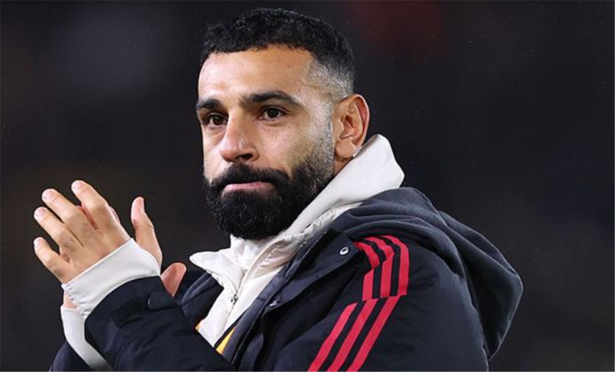 كوكا يدعم محمد صلاح: في فئة مختلفة مثل ميسي ورونالدو.. ولا يصلح لمقاعد البدلاء