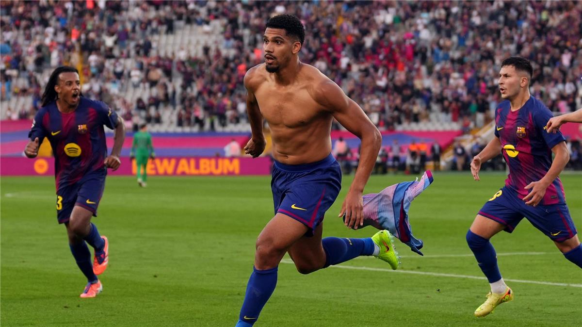 سبورت: لاعب برشلونة يقضي إجازة في تل أبيب