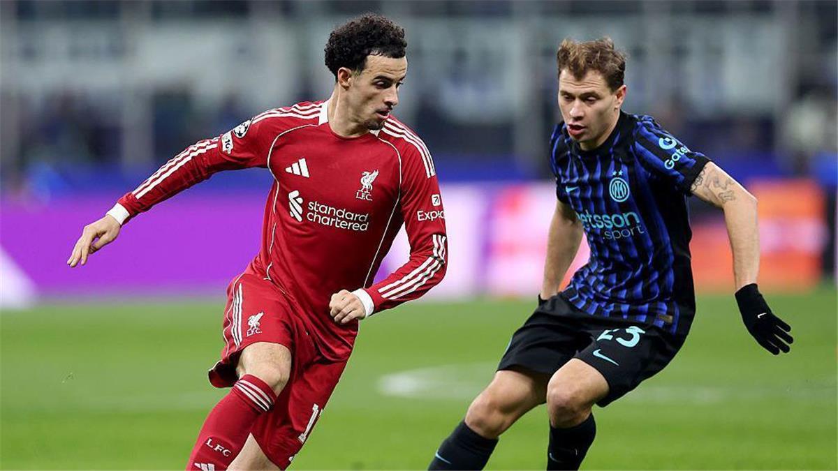 كورتيس جونز عن تصريحات محمد صلاح: ندعم المدرب دائمًا