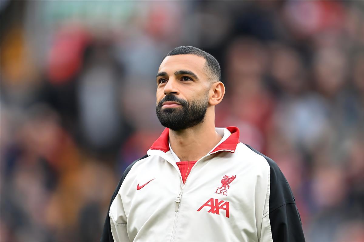 ذا أثلتيك تكشف رد فعل إدارة ليفربول تجاه عقوبة سلوت لـ محمد صلاح