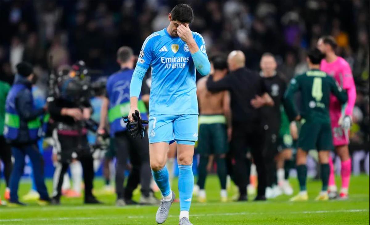 كورتوا يرد على أنباء إقالة ألونسو: لو لم نكن معه لخسرنا 60.. وأظهرنا إننا لسنا فريقًا ميتًا