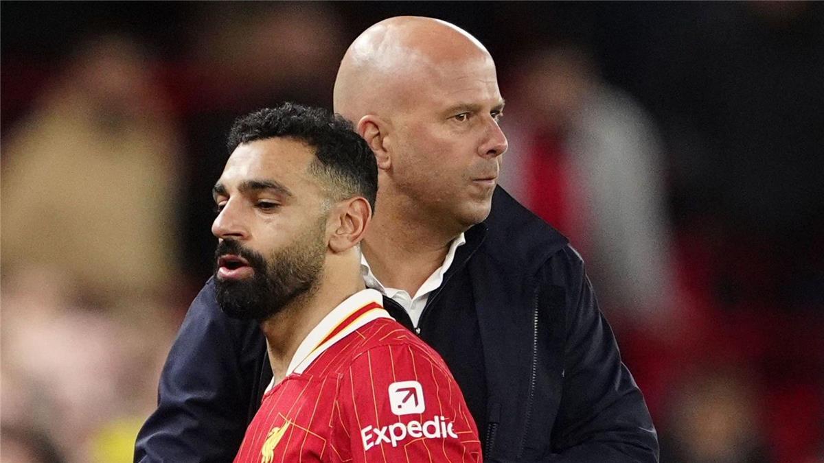 جاري لينكر يوجه رسالة تحذير لـ محمد صلاح بشأن أزمته مع ليفربول