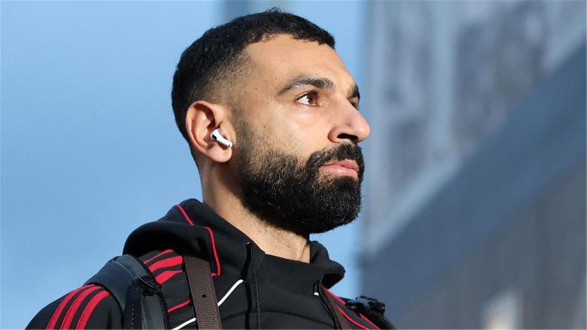 مهاجم إيفرتون السابق يختار بديل محمد صلاح في ليفربول