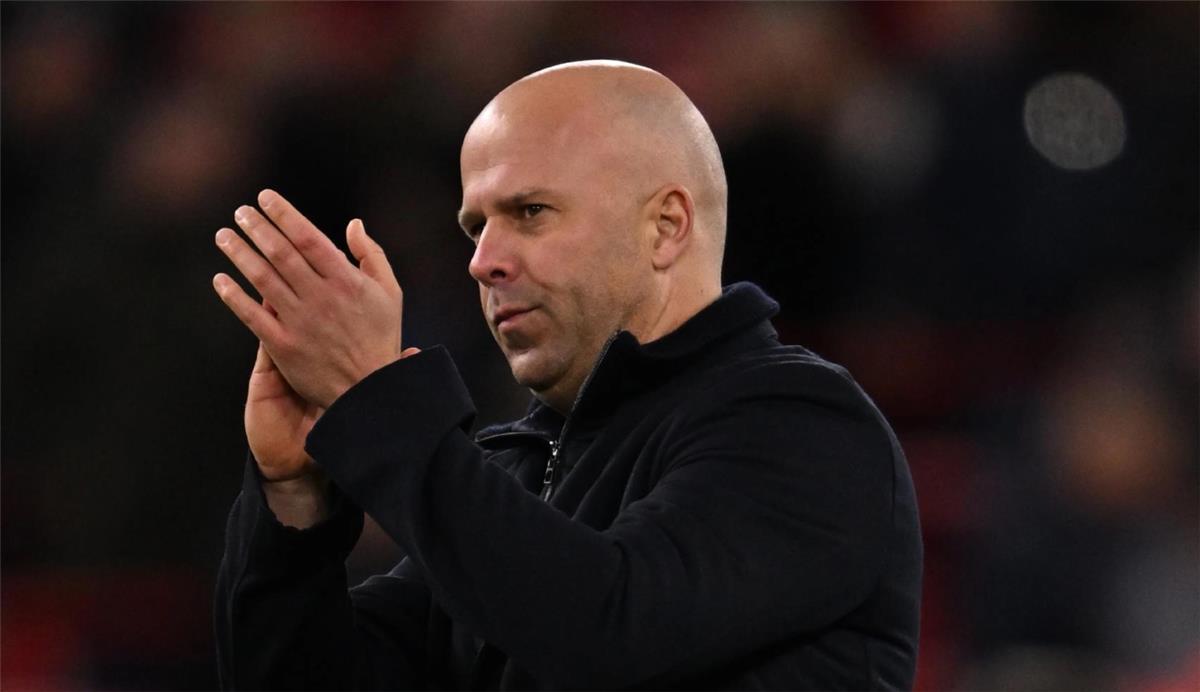 سلوت يوضح إصابة ثنائي ليفربول أمام برايتون ويؤكد: سنفتقد محمد صلاح 