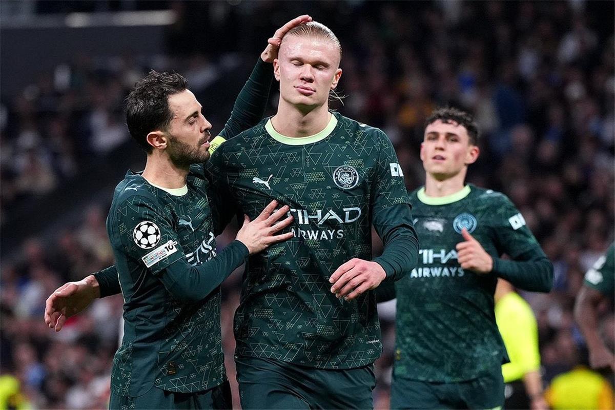 مواعيد مباريات اليوم الأحد 14122025 والقنوات الناقلة.. مانشستر سيتي ضد كريستال بالاس وريال مدريد أمام ألافيس