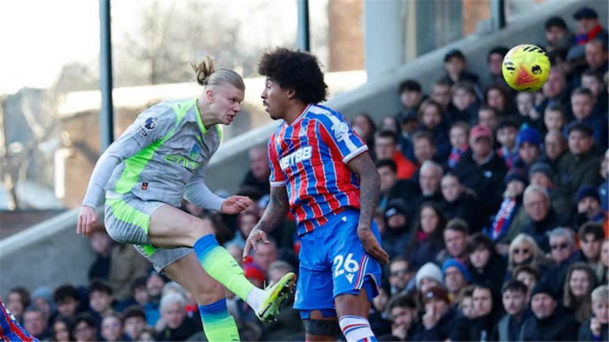 فيديو | هالاند يسجل هدف مانشستر سيتي الأول أمام كريستال بالاس 