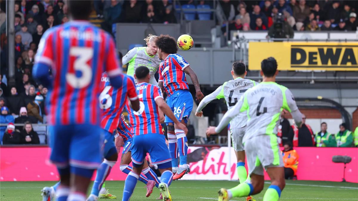 فيديو | هالاند يُبدع ويقود مانشستر سيتي لاكتساح كريستال بالاس بثلاثية في الدوري الإنجليزي