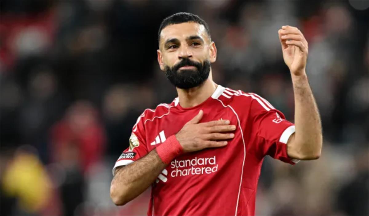 نيفيل: أود رحيل محمد صلاح عن ليفربول.. وسلوت تصرف على طريقة فيرجسون