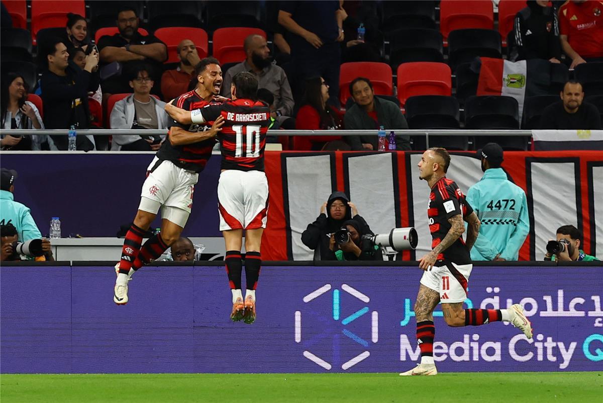 حكمان مصريان في مباراة باريس سان جيرمان وفلامينجو بنهائي إنتركونتيننتال 