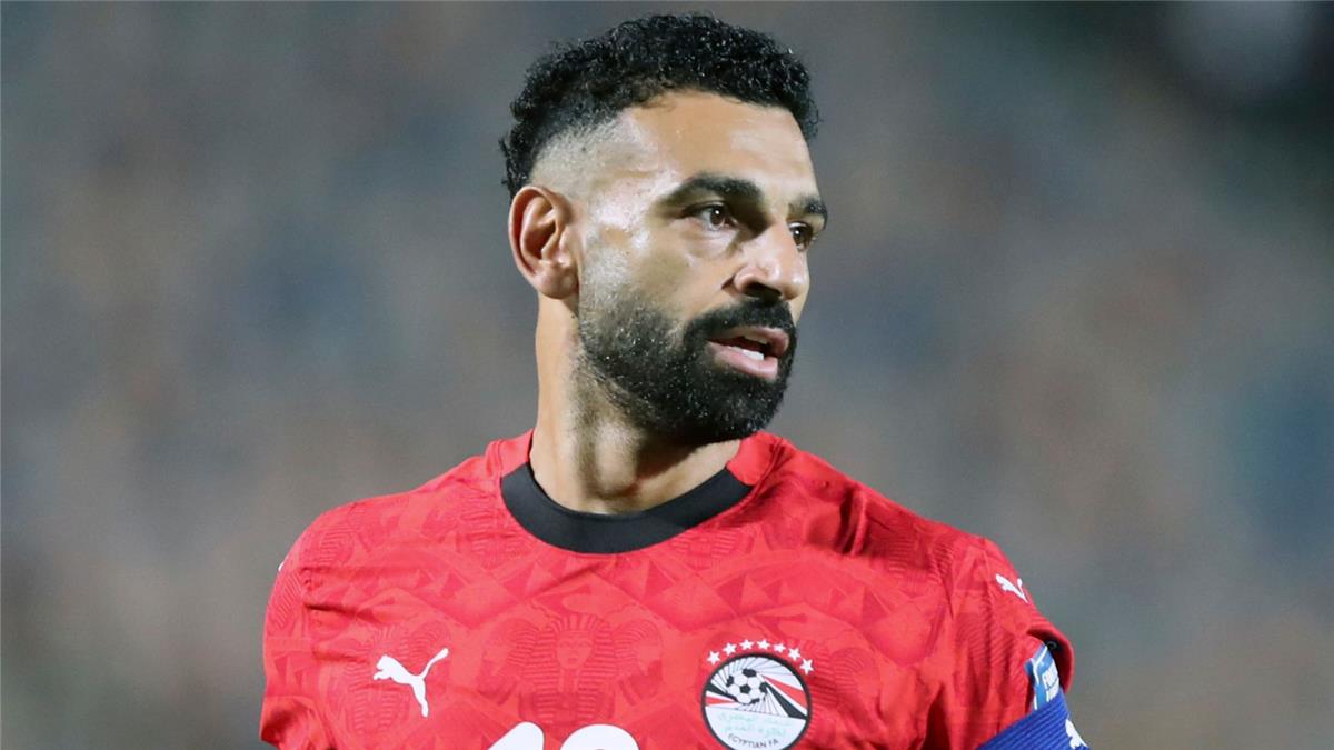 سونيس منتقدًا محمد صلاح: تصرف بجنون مع ليفربول.. وعليه أن يراجع نفسه