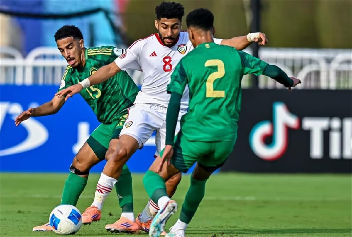 موعد والقنوات الناقلة لمباراة السعودية والإمارات اليوم في كأس العرب.. والمعلقين