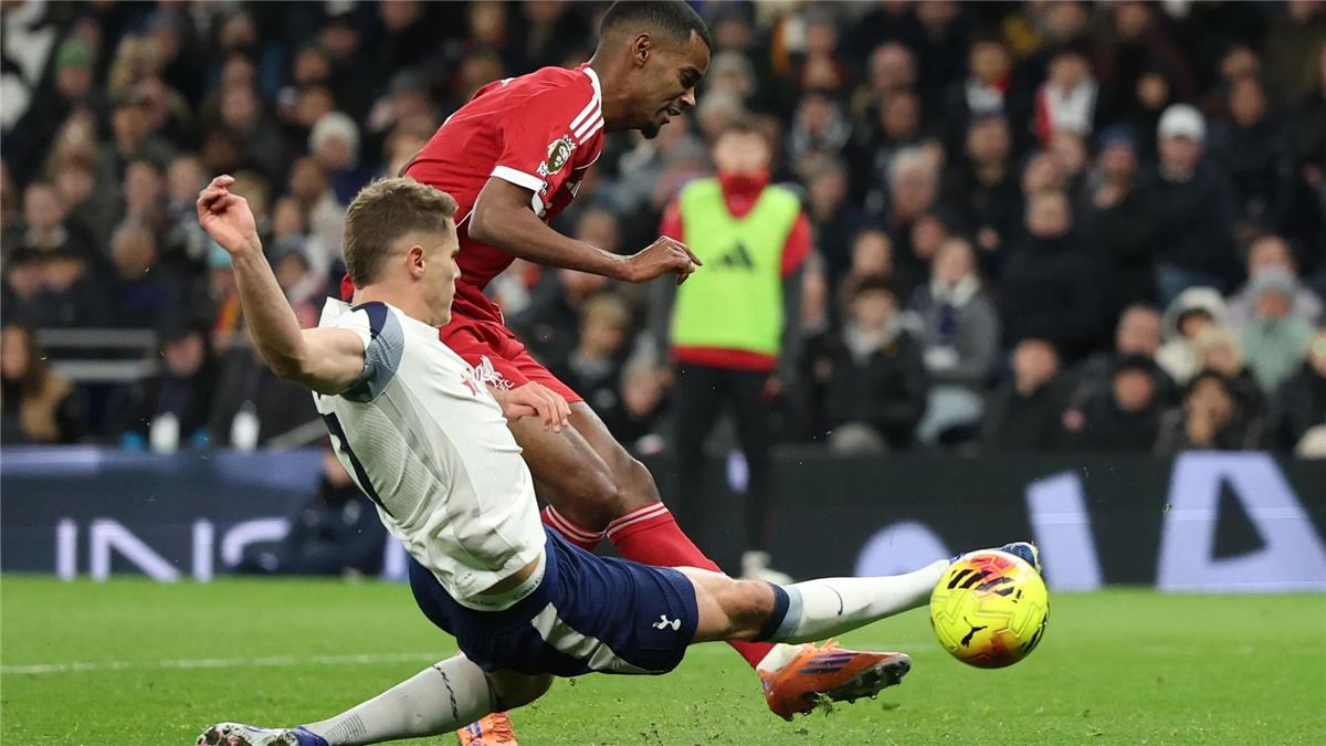 ترتيب الدوري الإنجليزي بعد تعادل تشيلسي مع نيوكاسل