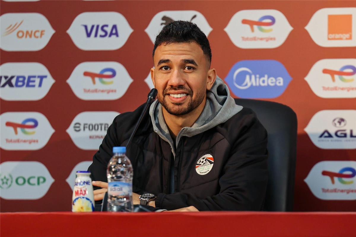 تريزيجيه بنبرة حادة: لا تقللوا من منتخب مصر.. أساطير إفريقيا من عندنا