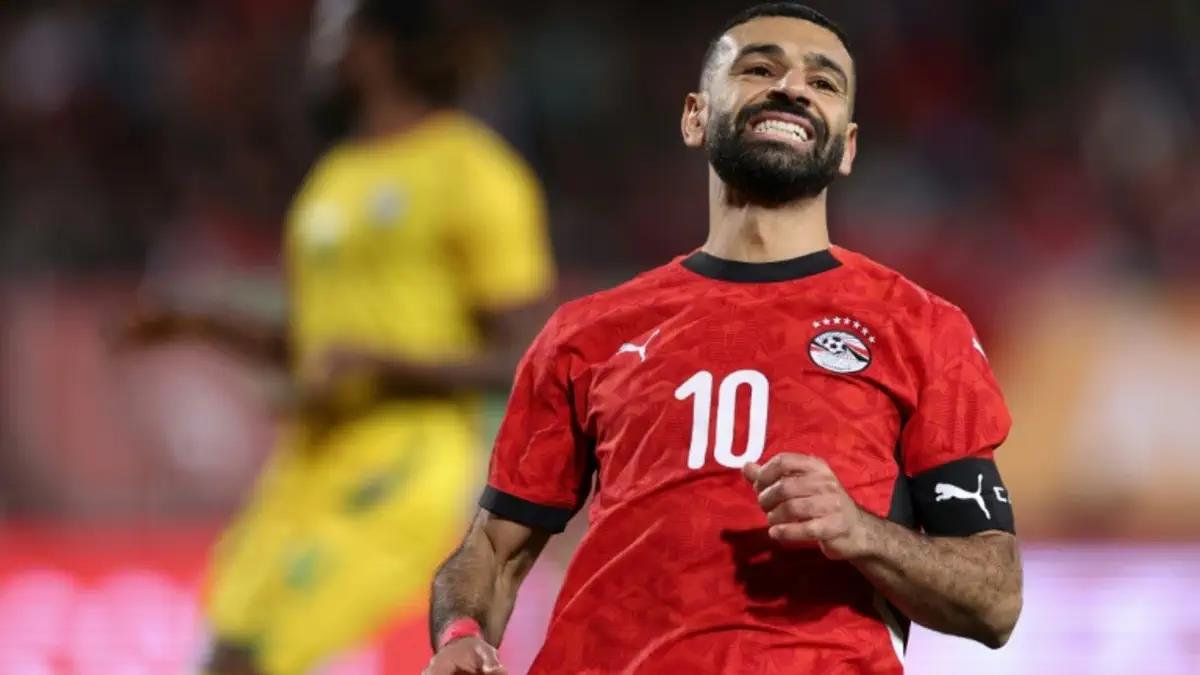 فيديو | محمد صلاح يرفض طلب مراسل ليفربول بعد فوز مصر على زيمبابوي
