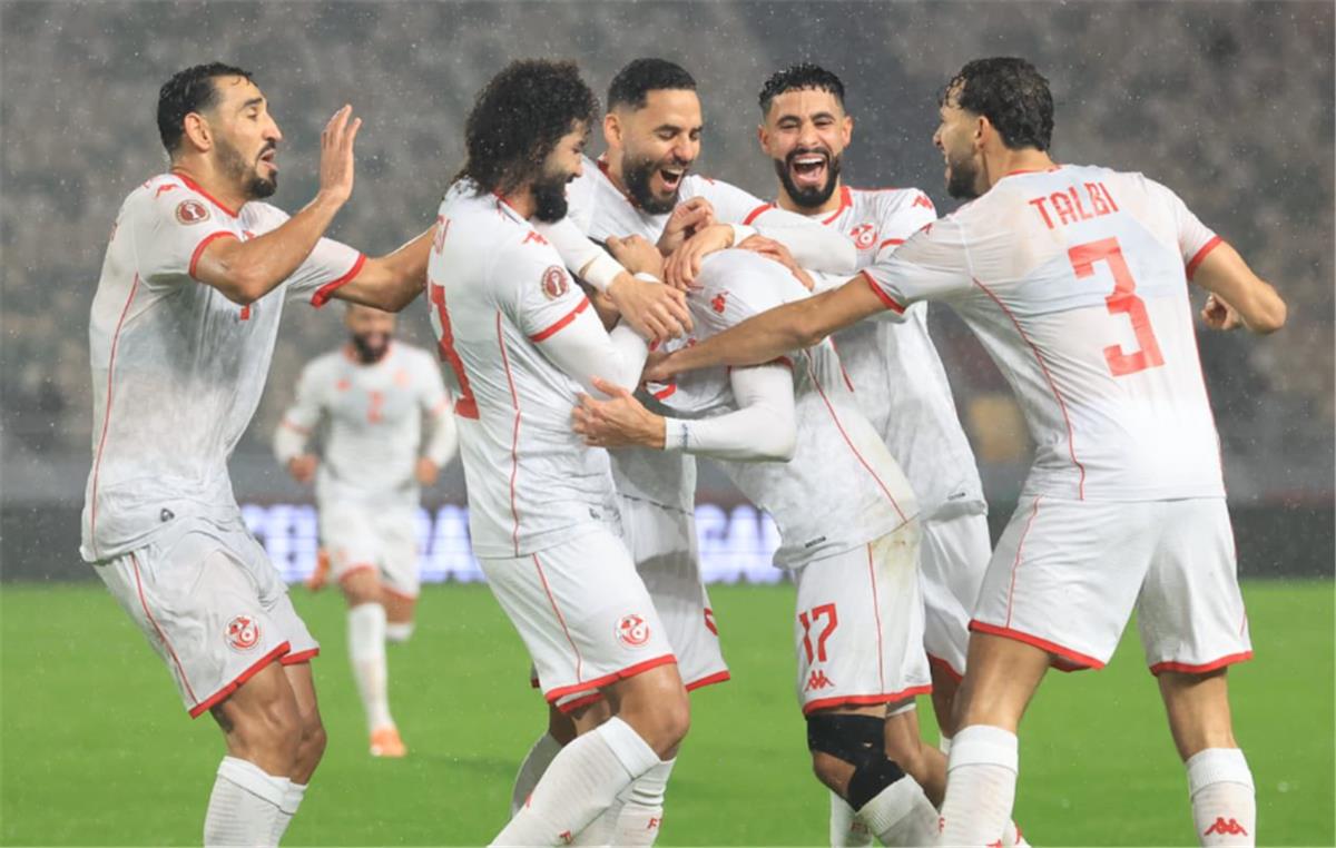 فيديو | منتخب تونس يهزم أوغندا بثلاثية ويتصدر مجموعته في كأس أمم إفريقيا 2025