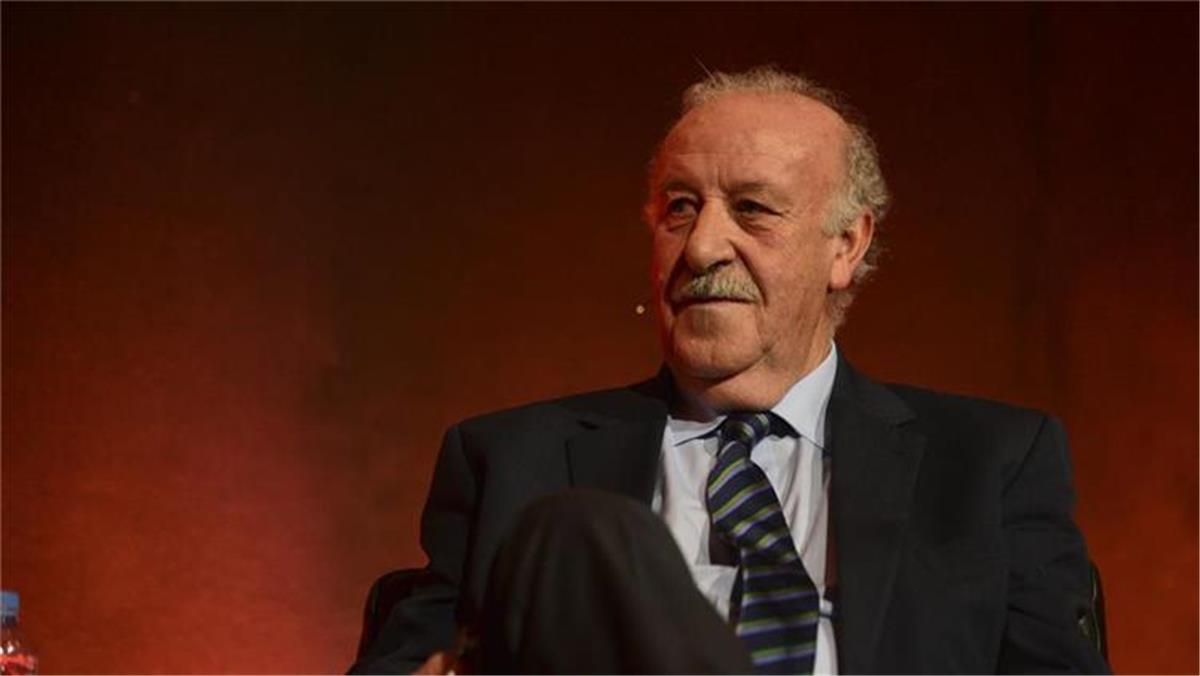 ديل بوسكي: ريال مدريد لديه أشياء غير موجودة في أندية أخرى.. وهذه مهمة المدربين الحاليين