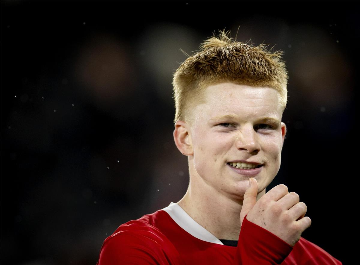 مع اهتمام ريال مدريد.. سميث يتحدث عن مستقبله وسعر رحيله عن ألكمار