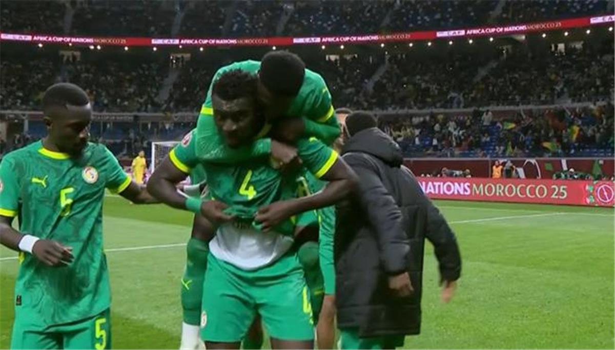 فيديو | عبد الله سيك يسجل هدف السنغال الأول أمام بنين