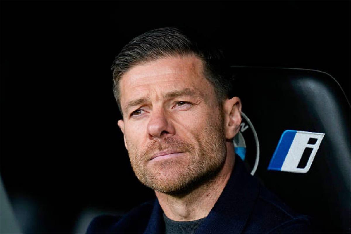 كاسياس: ألونسو يفهم كرة القدم جيدًا.. ومورينيو عالم نفس عبقري