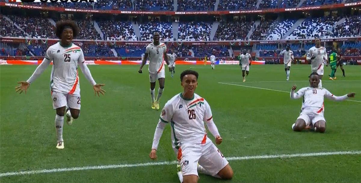 فيديو | عامر عبد الله يسجل هدف السودان الأول أمام السنغال