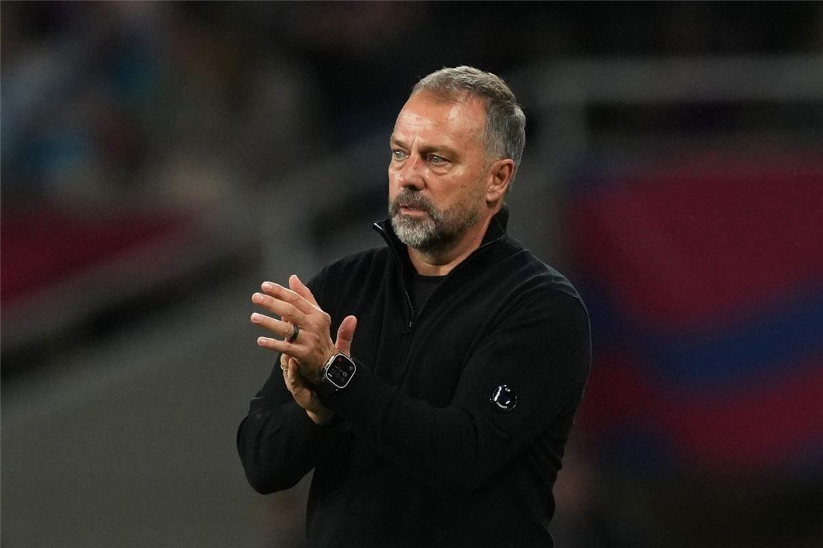 رغم تهميش فليك.. لاعب برشلونة يرفض الرحيل في يناير