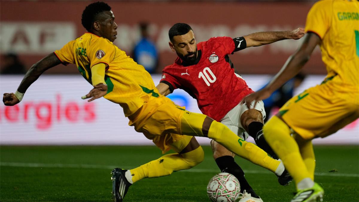 مدرب زيمبابوي: ما يفعله محمد صلاح مع ليفربول رأيناه بأم أعيننا