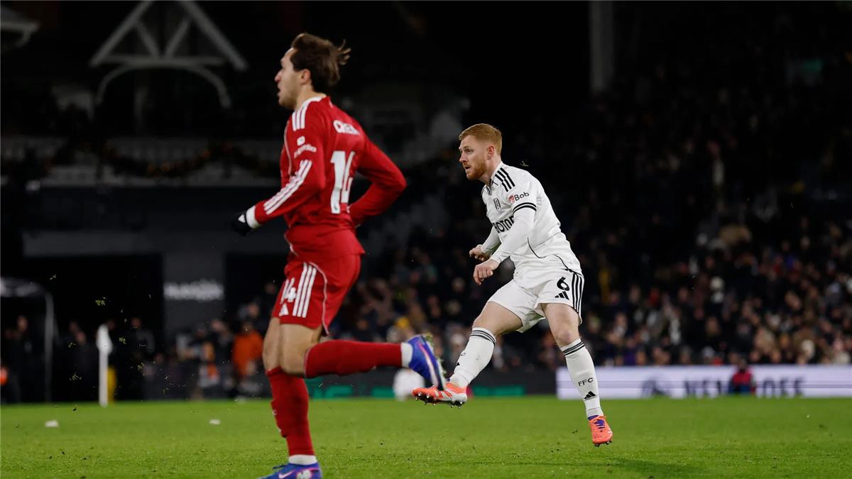 فيديو | بـ سيناريو قاتل.. ليفربول يسقط في فخ التعادل مع فولهام بالدوري الإنجليزي