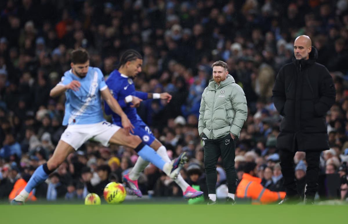 ميكا ريتشاردز: مانشستر سيتي لن يلوم إلا طرفًا واحدًا بعد تعادله مع تشيلسي