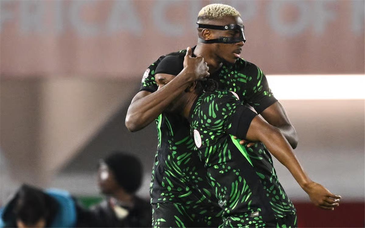 فيديو | نيجيريا تضرب موزمبيق برباعية وتتأهل إلى ربع نهائي كأس أمم إفريقيا