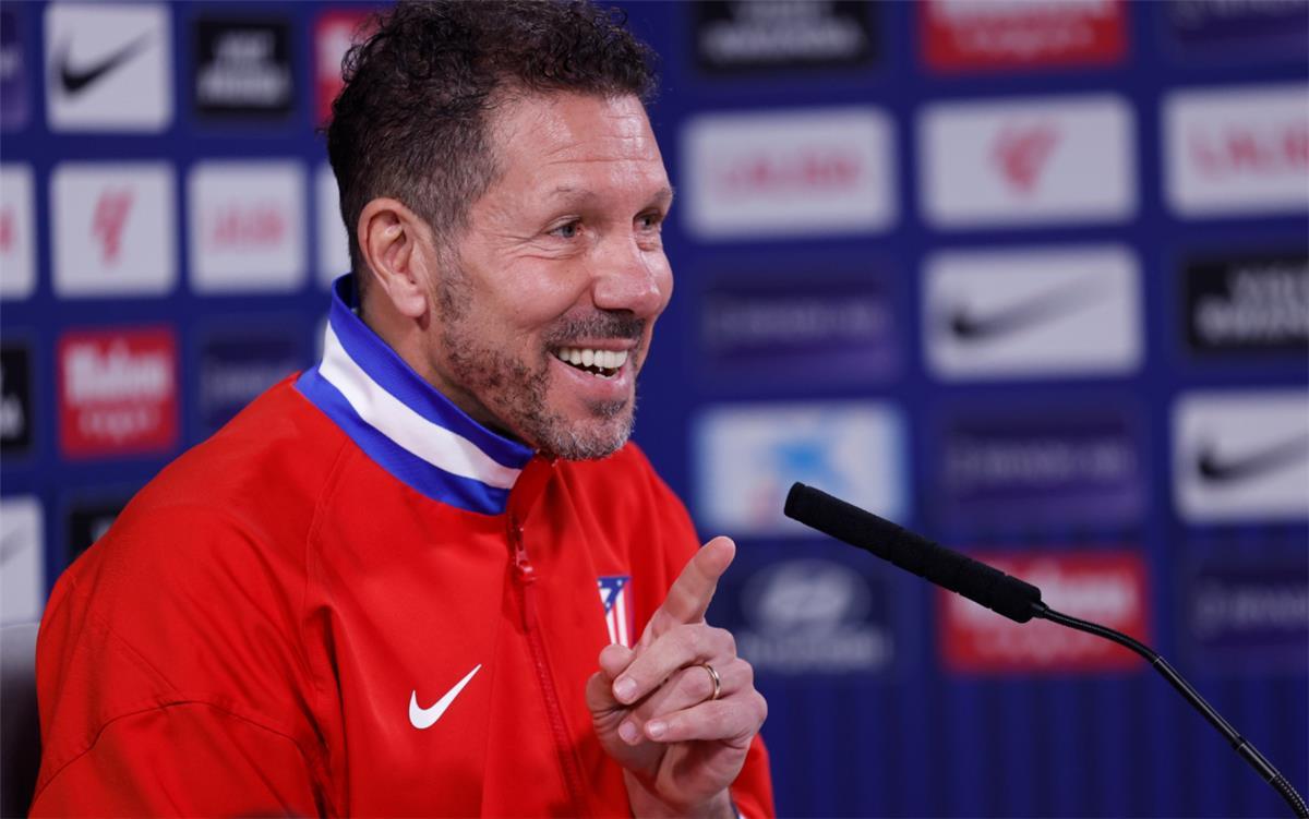 سيميوني: باب السعودية ليس مغلقًا.. ونتعامل مع ألفاريز كـإنسان