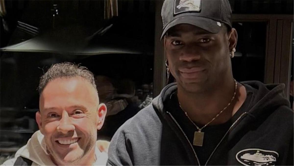 بالوتيلي ينضم إلى نادي عربي لمدة عامين ونصف