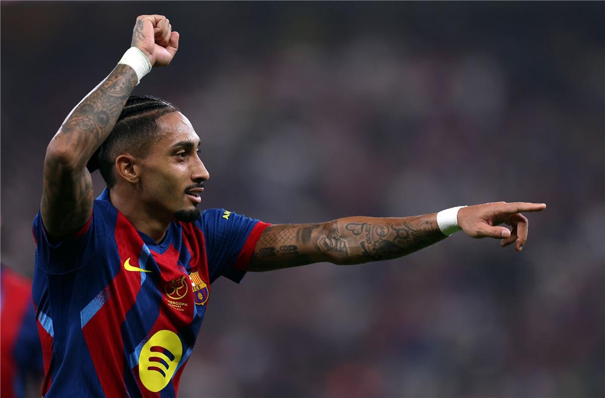 رافينها يسجل هدف برشلونة الرابع أمام أتلتيك بلباو في السوبر الإسباني